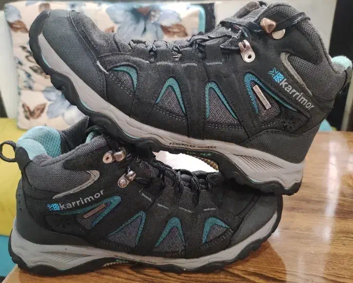 کفش کوهنوردی  اورجینال karrimor|کیف، کفش، کمربند|تبریز, |دیوار