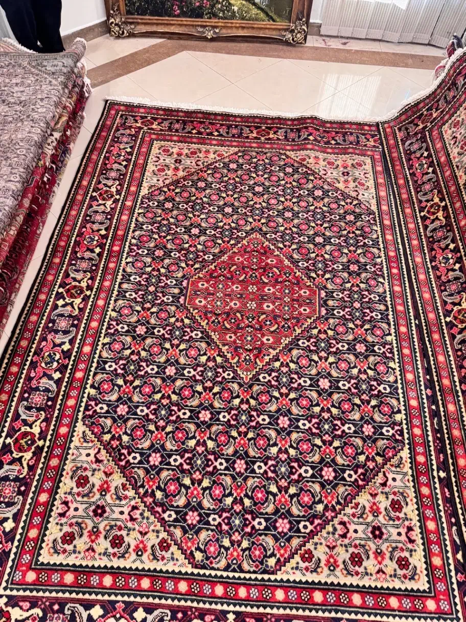 جفت ۶ متری دستبافت ماهی زمینه سرمهای گوشتدار|فرش|تهران, یوسفآباد|دیوار