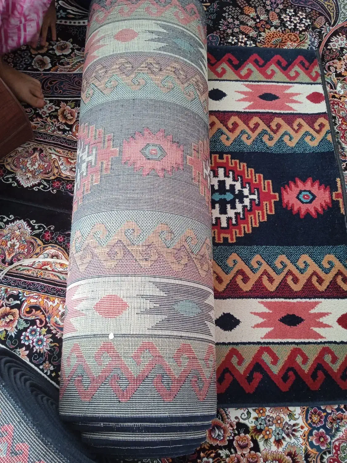 کناره فرش فروش فوری|فرش|سبزوار, ایزی شهر|دیوار