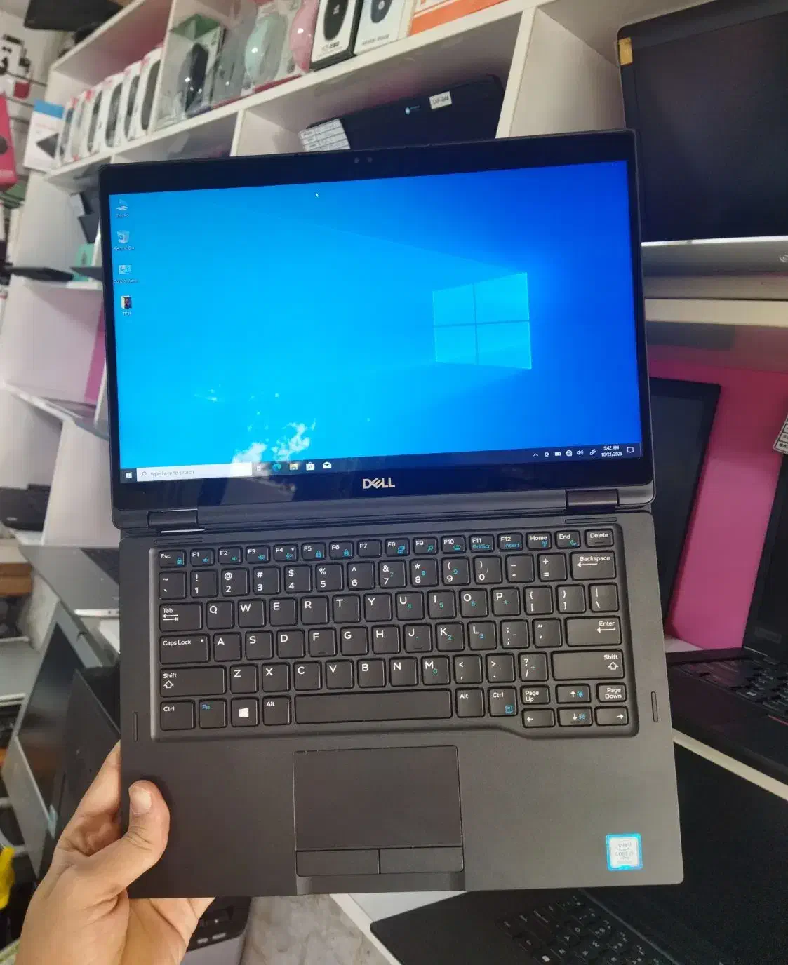 لپتاپ دل DELL7390 i5  RAM8 SSD257 تاچ تبلتشو سبک|رایانه همراه|کرج, گلشهر|دیوار