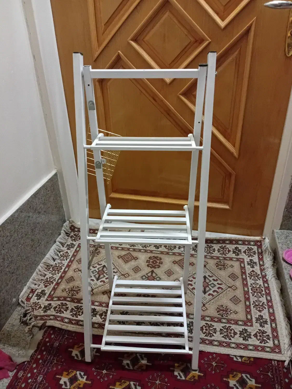 استند گلدان آهنی|گل و گیاه طبیعی|اصفهان, ارداجی|دیوار