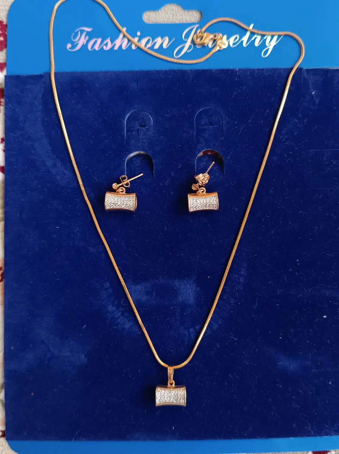 نیم ست های زیبا رنگ ثابت|بدلیجات|اسلام‌شهر, مطهری|دیوار