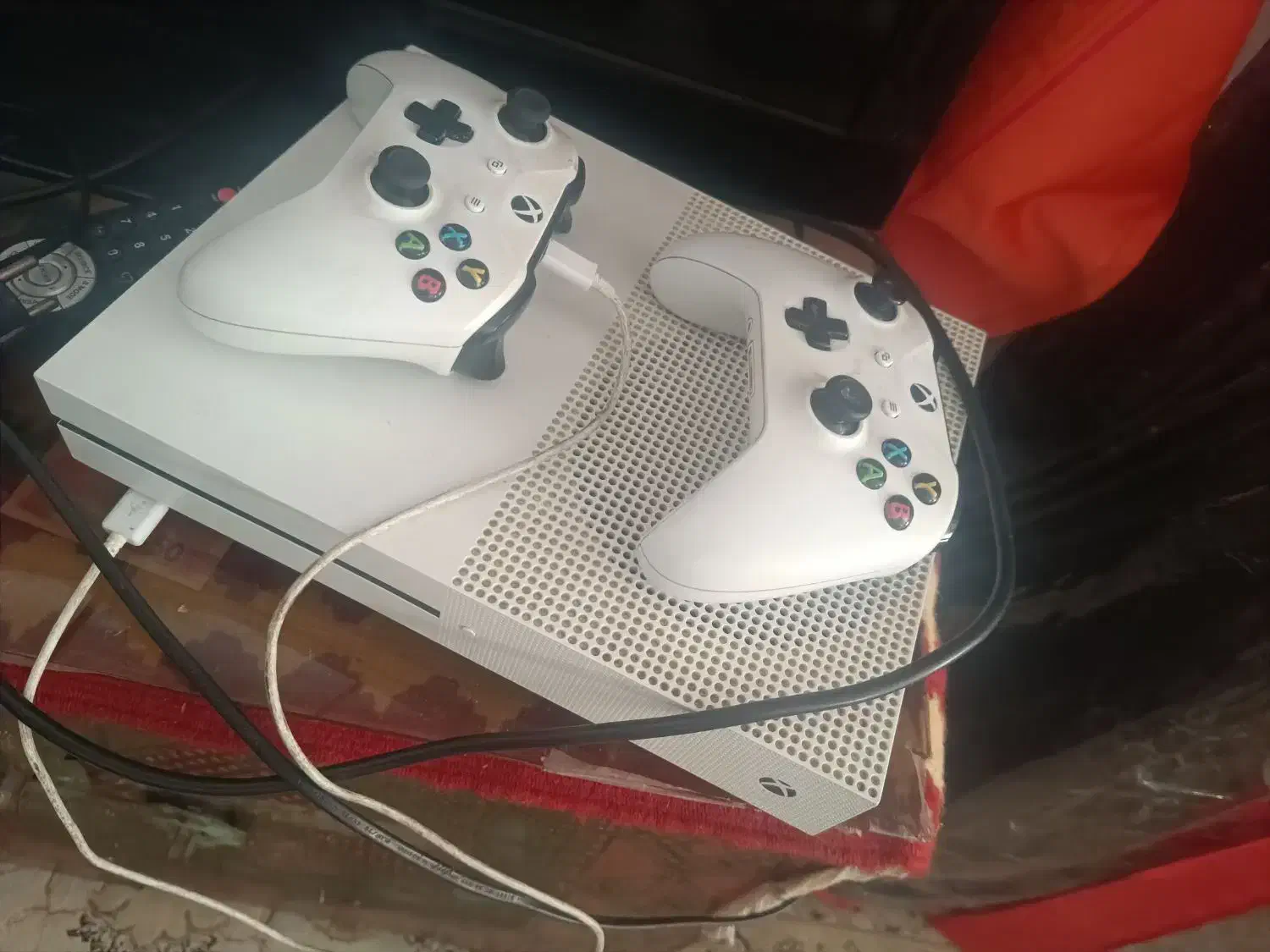 یک دستگاه ایکس باکس وان|کنسول، بازی ویدئویی و آنلاین|شاهین دژ, |دیوار