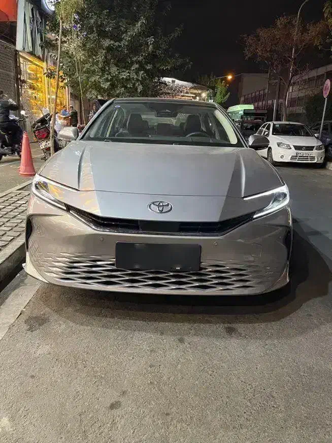 تویوتا کمری 2025 دو و نیم لیتری فول آپشن چین|خودرو سواری و وانت|اصفهان, باغ زرشک|دیوار