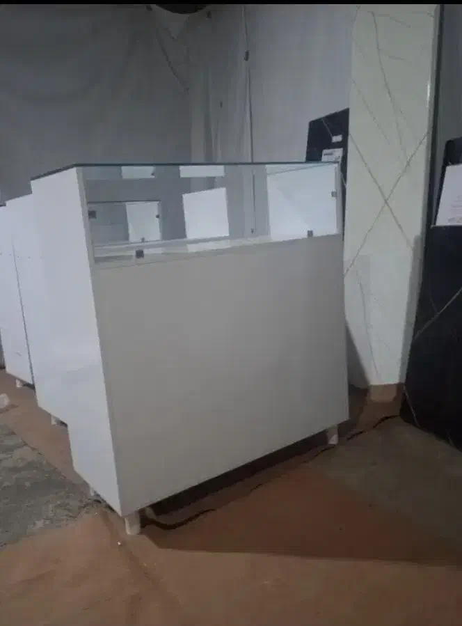 ساخت انواع پیشخوان .ویترین .کانتر .قفسه|فروشگاه و مغازه|قم, مهر آباد|دیوار