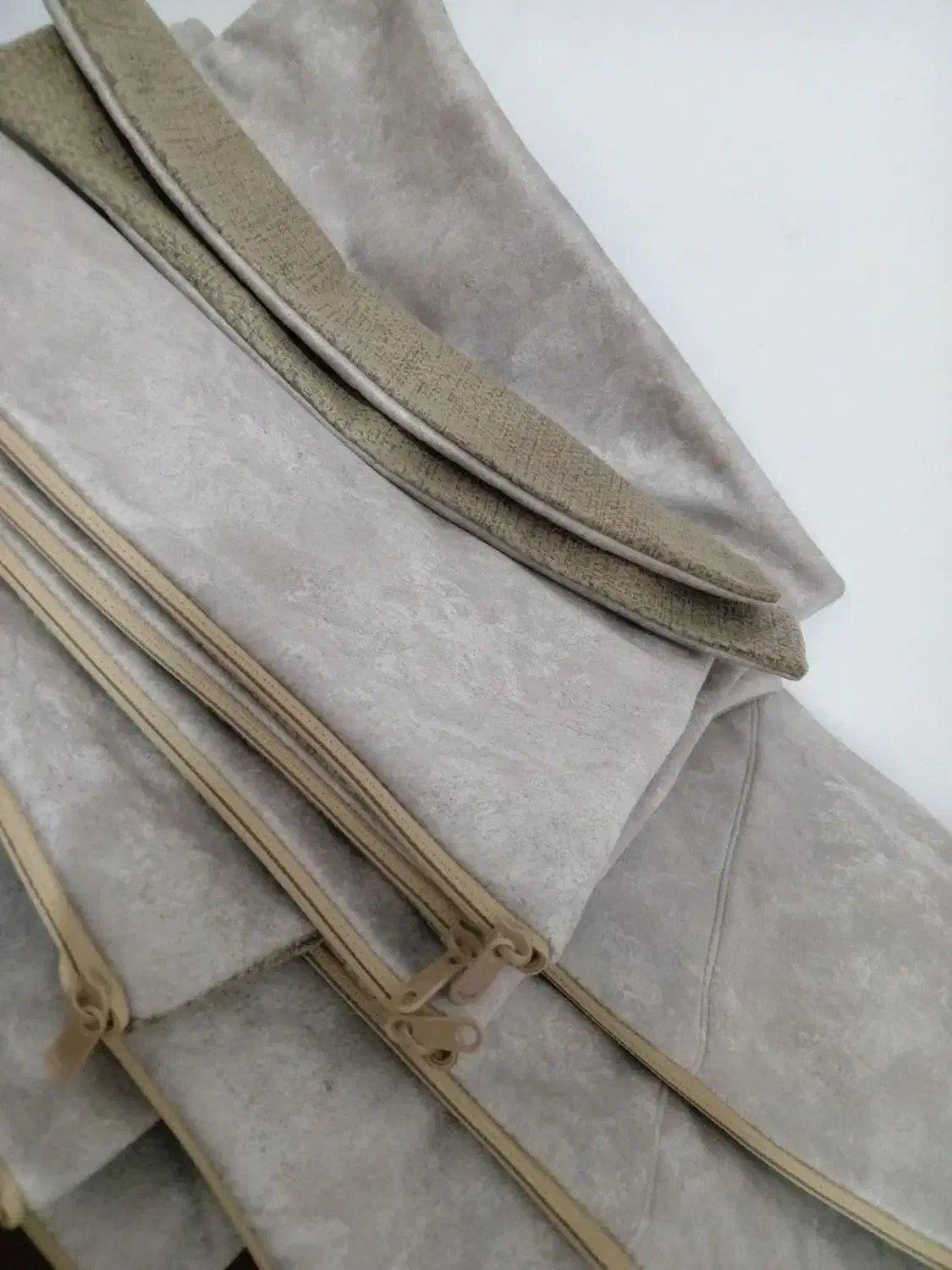 دوخت رو بالشتی قاب دار و ملحفه زیپ دار|رختخواب، بالش، پتو|گلبهار, شهر جدید گلبهار|دیوار