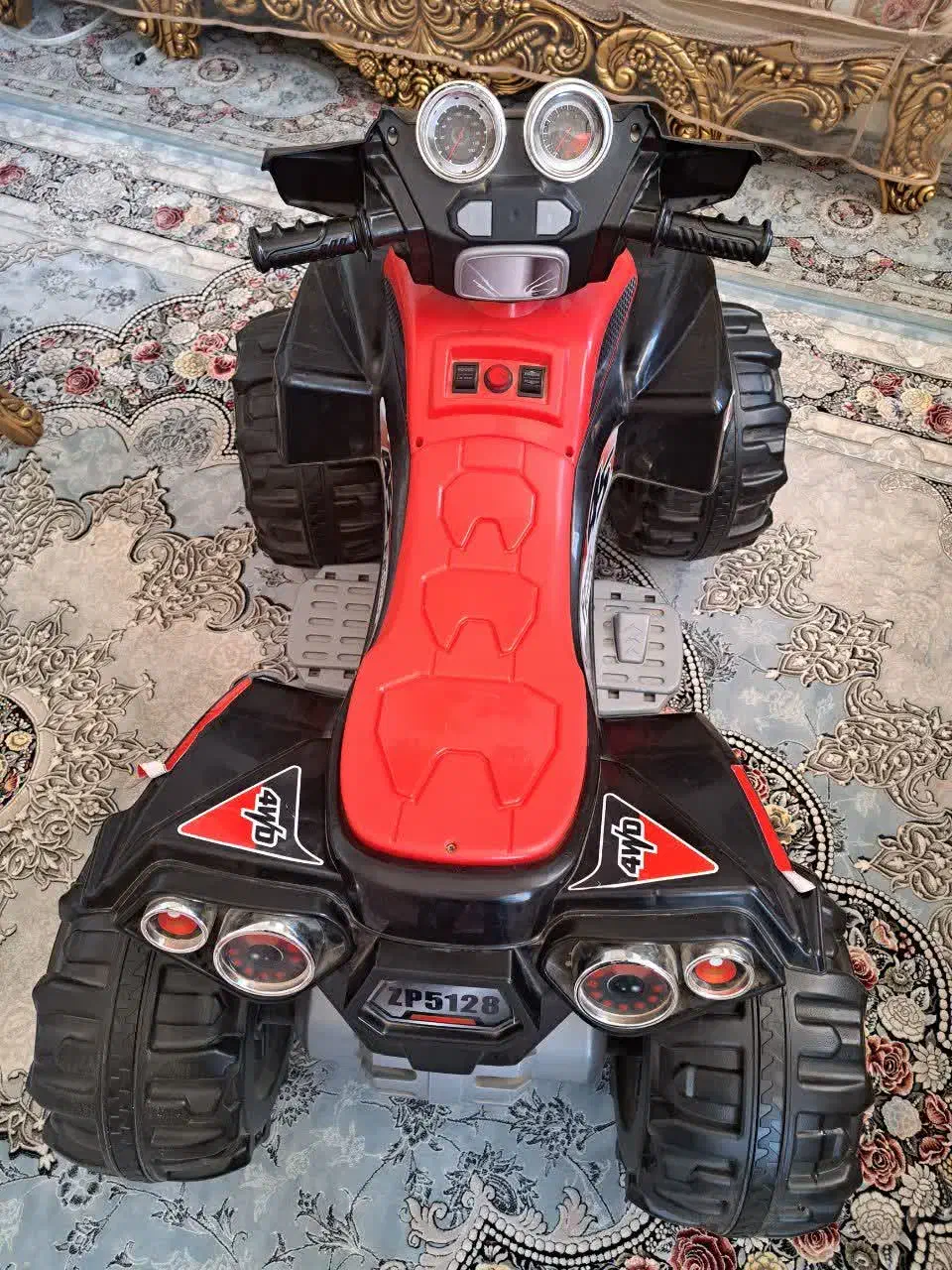 موتور شارژی خیلی شیک وتمیز|اسباب‌بازی بچه|یزد, |دیوار