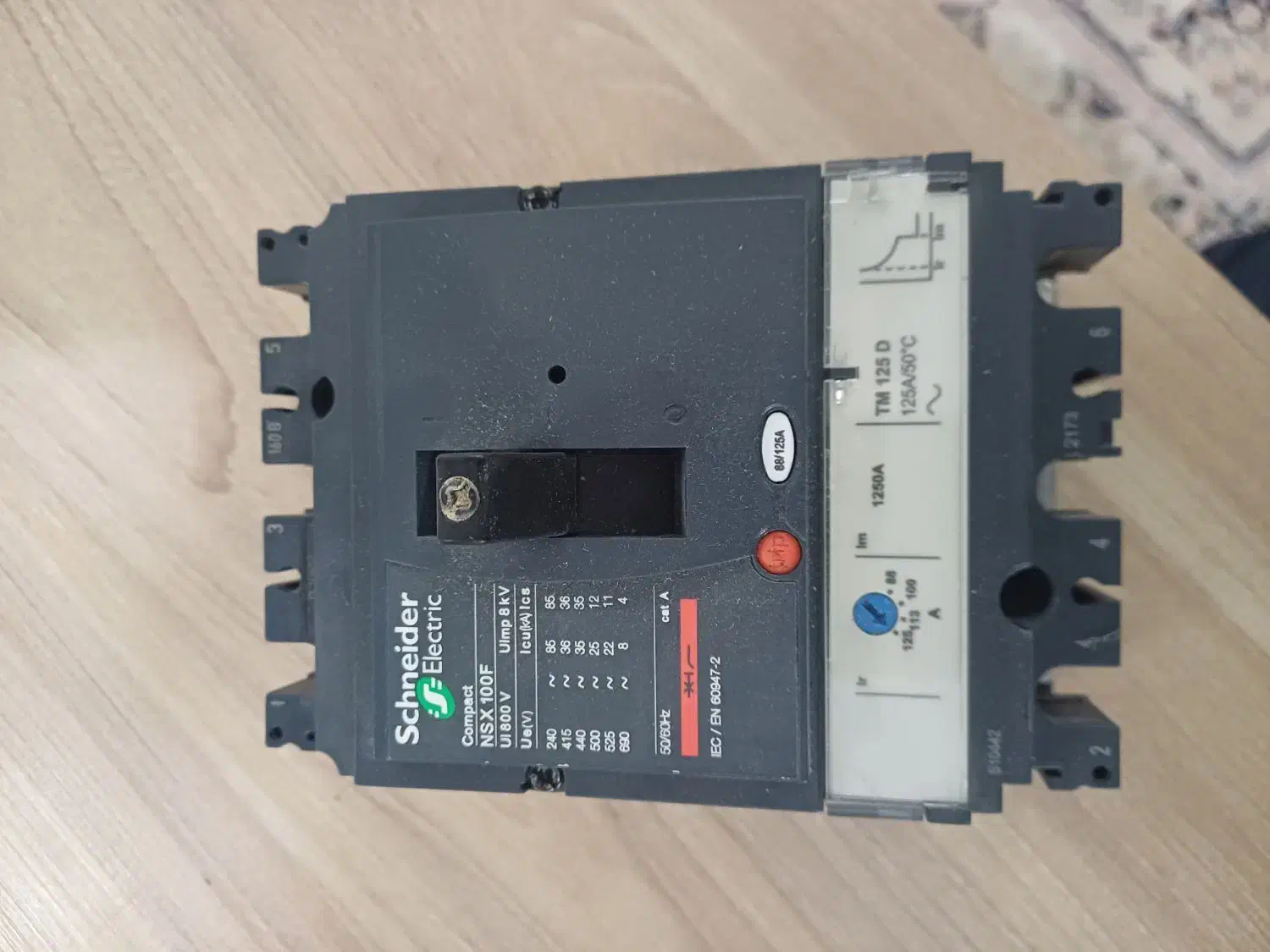 کلید اتومات اشنایدر|ابزارآلات|مشهد, بلال|دیوار