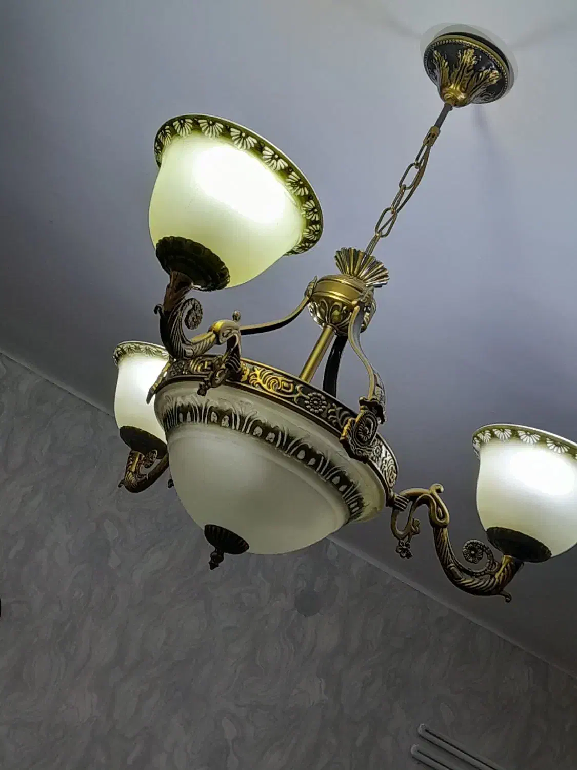 لوستر بسیار تمیز و سالم|لوستر و چراغ آویز|قزوین, |دیوار