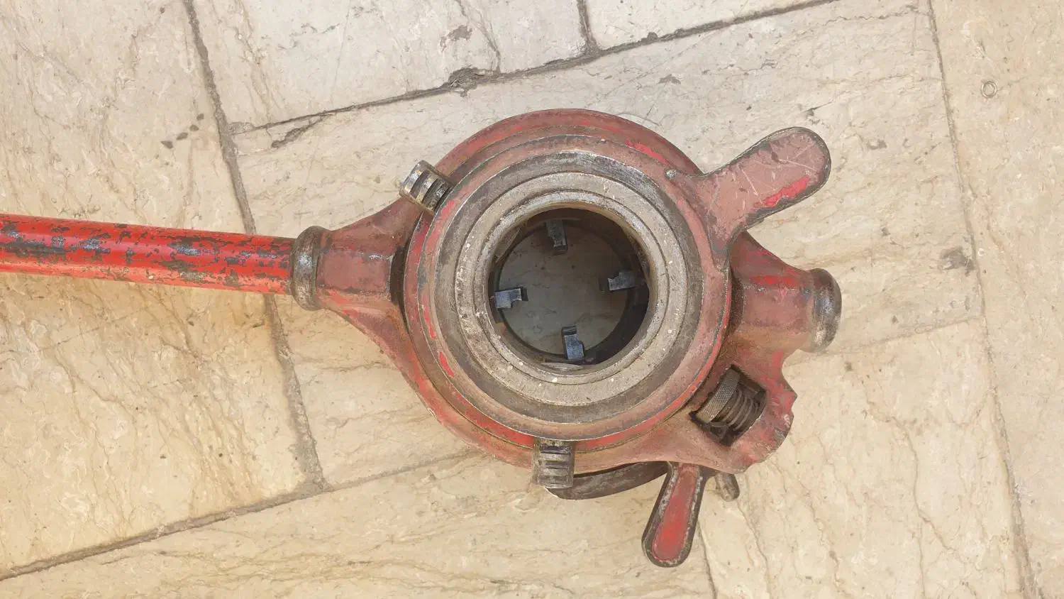 حدیده کله گاوی 2 اینچ قدیمی دستی آبیاری قطره ای|کلکسیون اشیاء عتیقه|اصفهان, خلیل آباد|دیوار