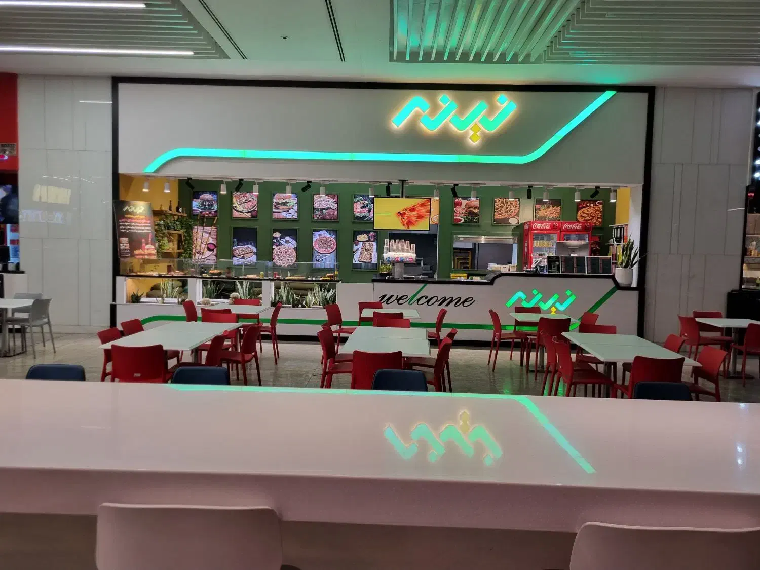 استخدام صندوقدار و نیروی ساده با حقوق عالی بیمه|استخدام خدمات فروشگاه و رستوران|تهران, آبشار تهران (دریاچه)|دیوار