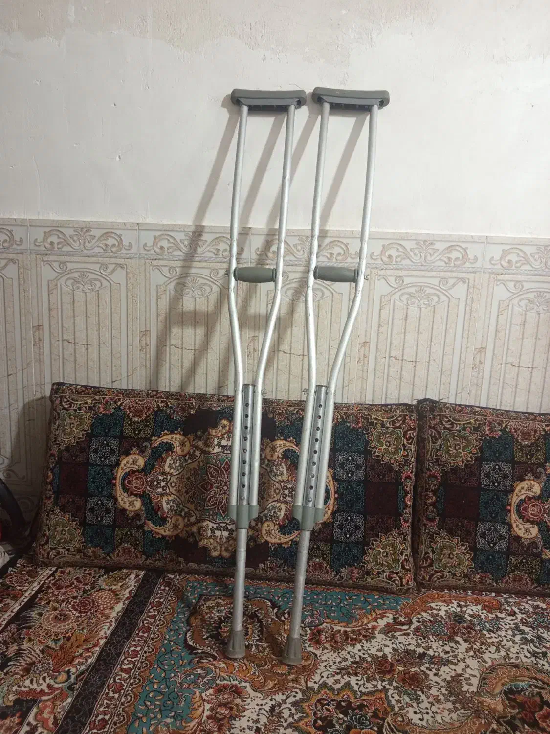 یک عدد عصا کاملا سالم|آرایشی، بهداشتی، درمانی|بجنورد, |دیوار