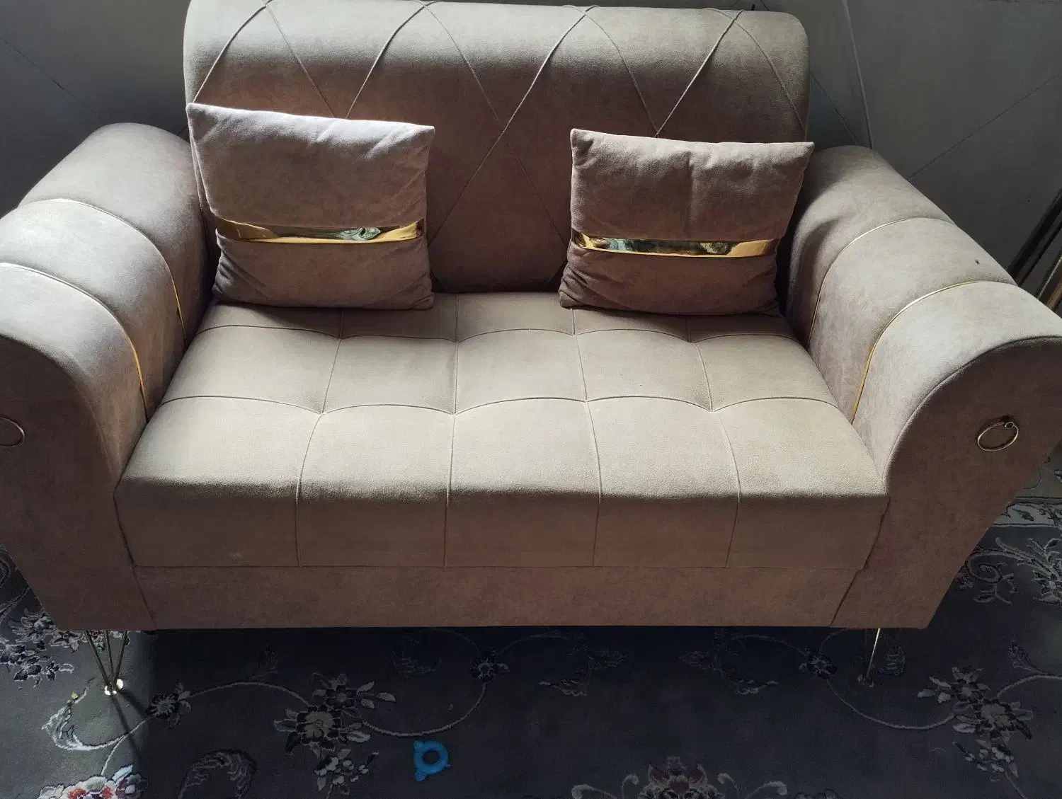 مبلمان|مبلمان خانگی و میز عسلی|بیرجند, |دیوار