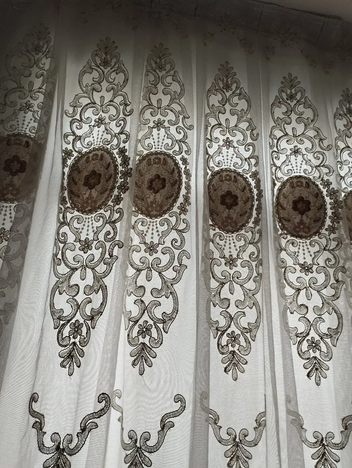 پرده درحدنو|پرده، رانر، رومیزی|رباطکریم, مسکن مهر آبشناسان|دیوار