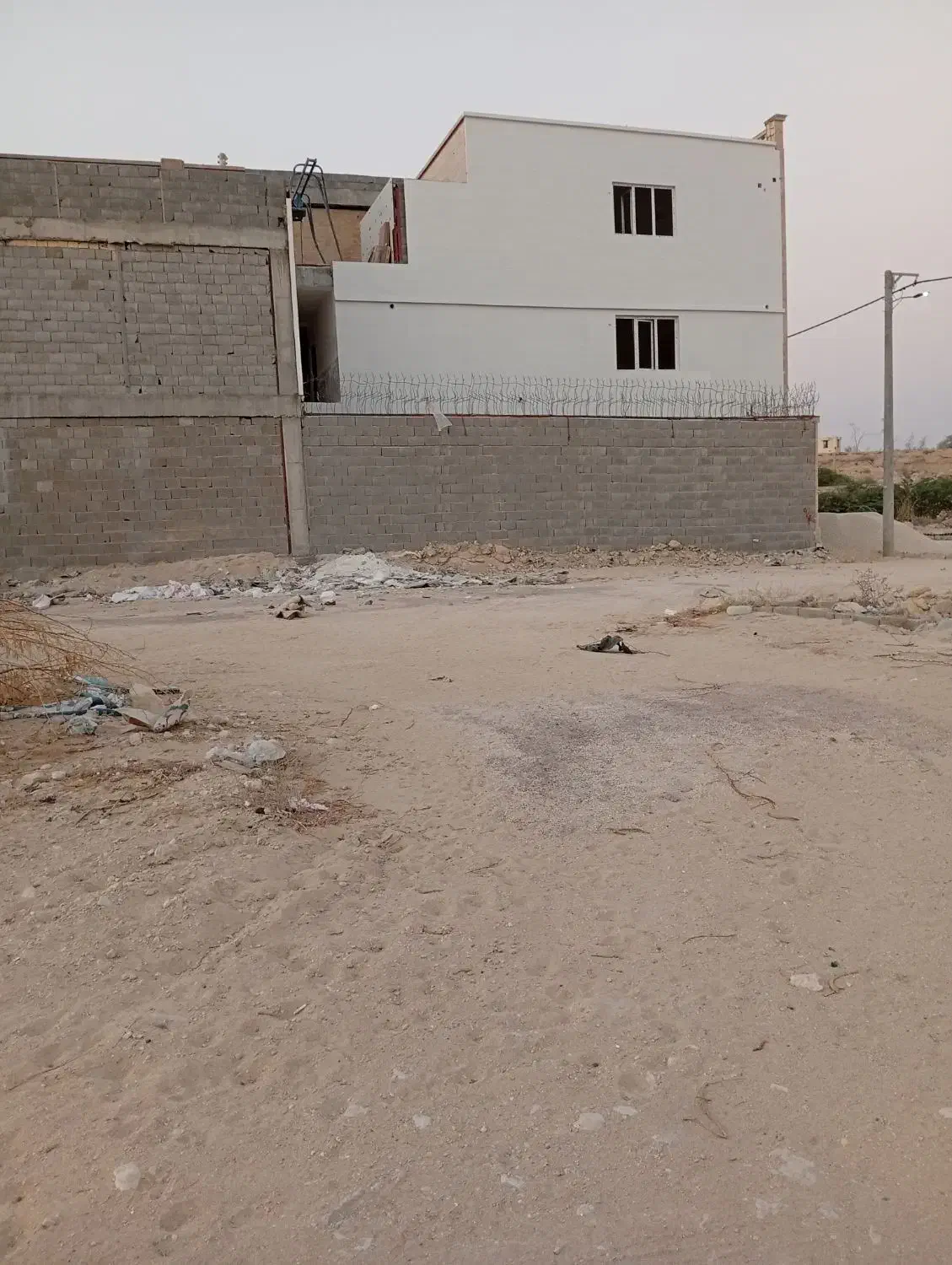 زمین ثبت تک برگ  از نظر مکانی بهترین زمین های دیر|فروش زمین و ملک کلنگی|بندر دیر, |دیوار