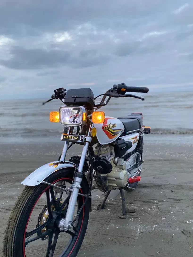 موتور|موتورسیکلت|چوبر, |دیوار