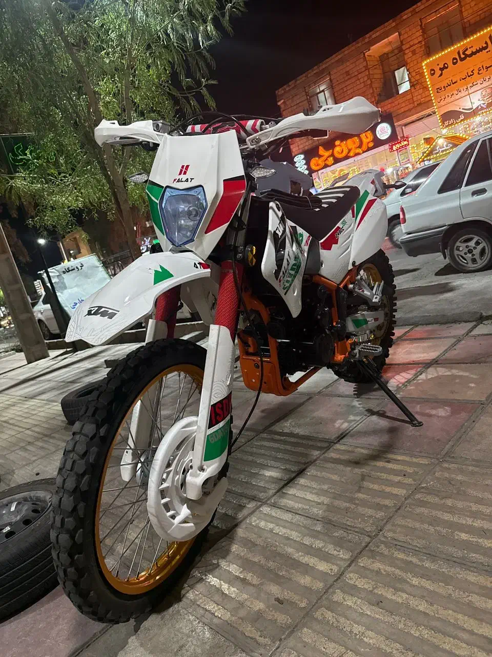 موتور فلات طرح کی تی ام|موتورسیکلت|بم, |دیوار