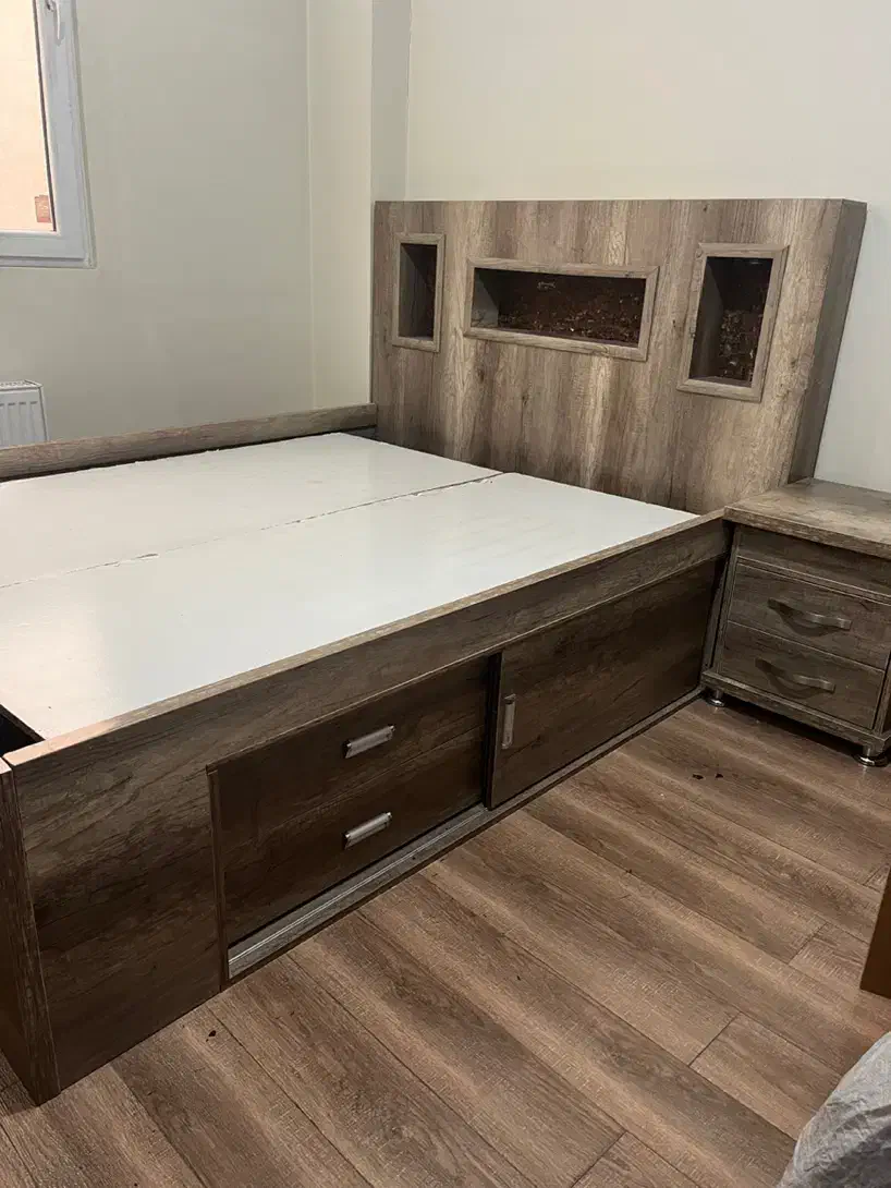 سرویس خواب|تخت و سرویس خواب|یزد, |دیوار