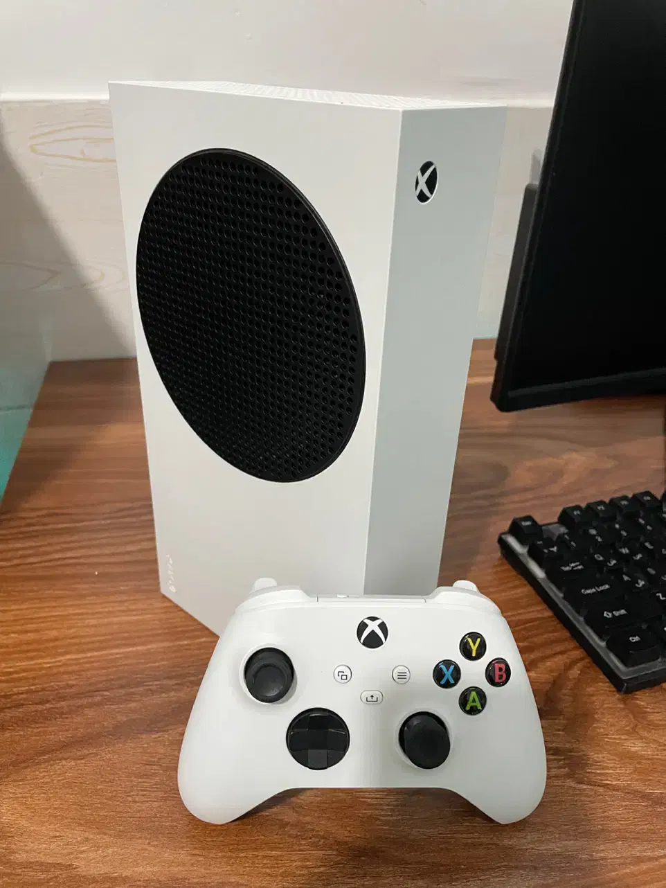 Xbox series s فقط ۱ماه کارکرده کاملا نو|کنسول، بازی ویدئویی و آنلاین|اراک, |دیوار