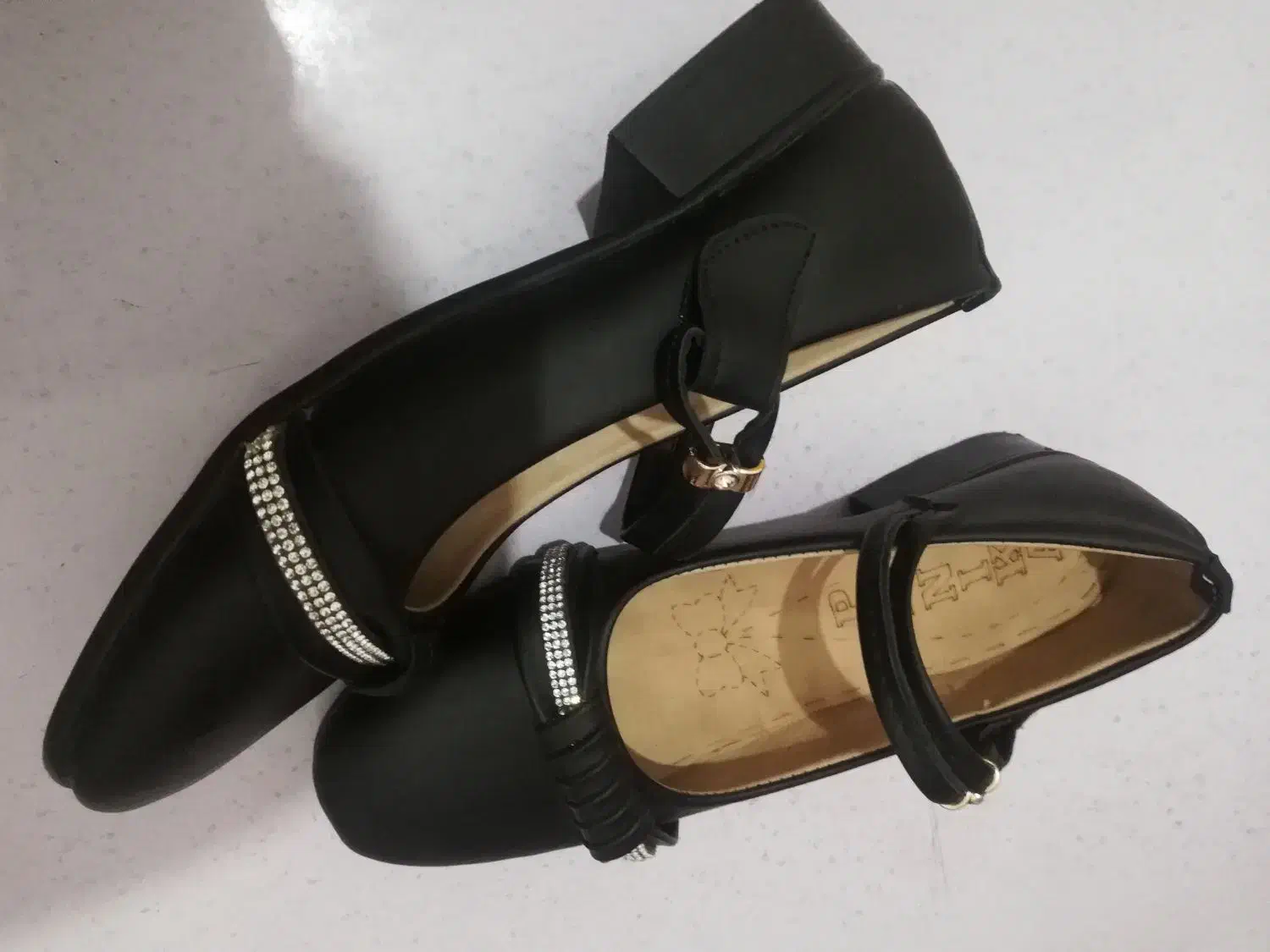 کفش|کیف، کفش، کمربند|شیراز, شهدای شهرک سعدی|دیوار