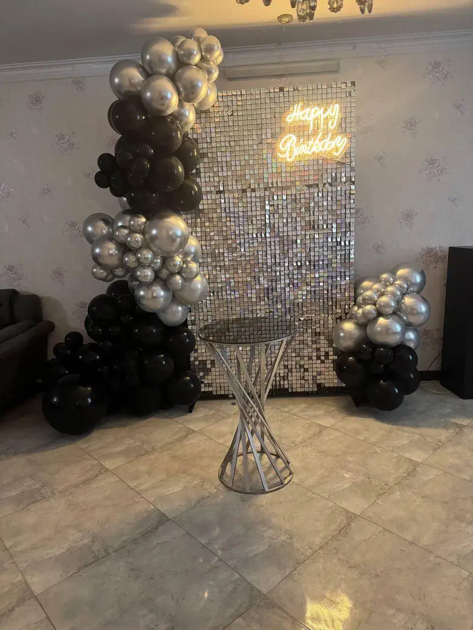 بادکنکآرایی و گلآرایی خاص جشن و تولد|خدمات پذیرایی، مراسم|کرج, انبار مپنا|دیوار