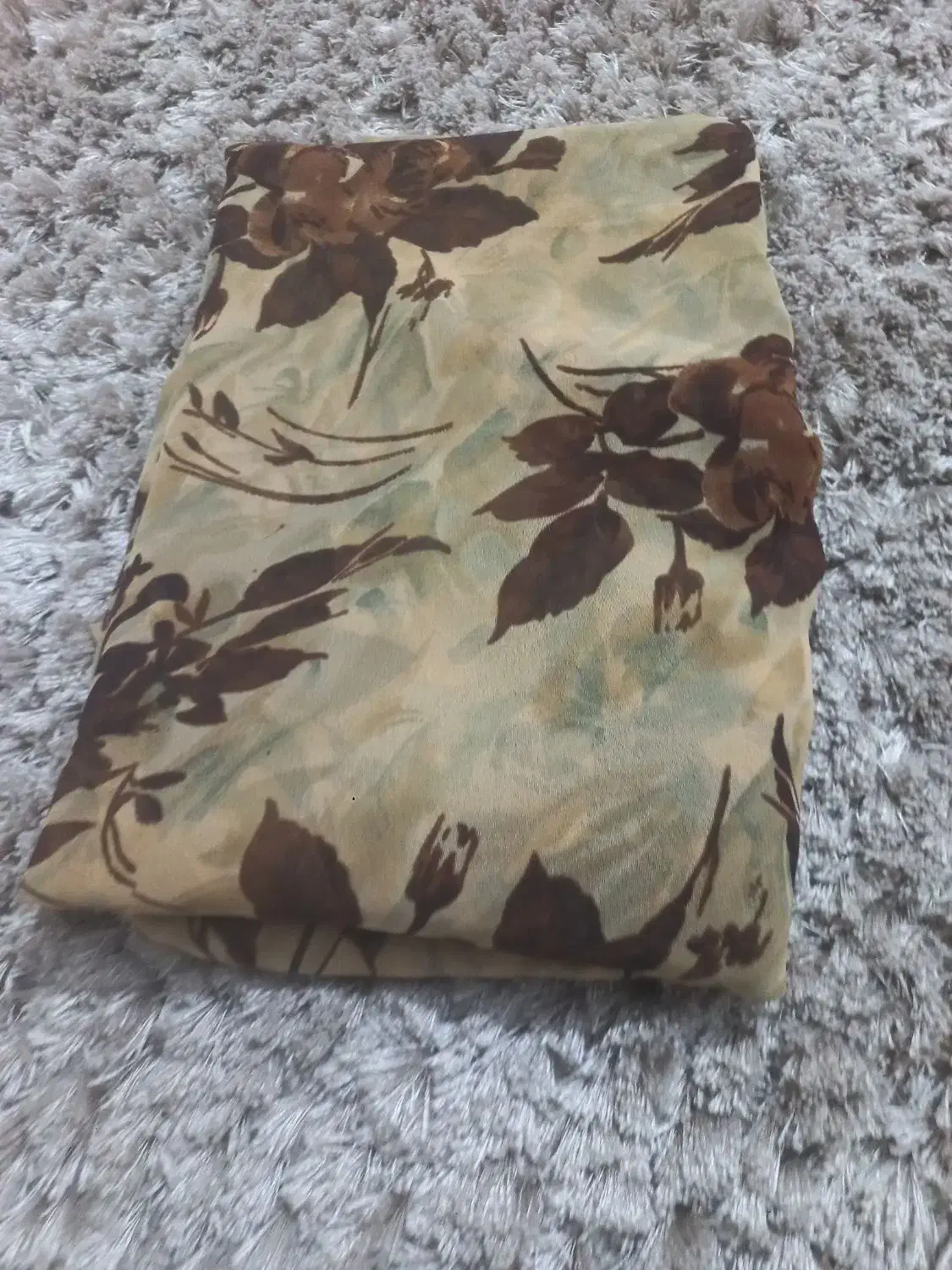 چادرحریر|لباس|ورامین, ورامین|دیوار