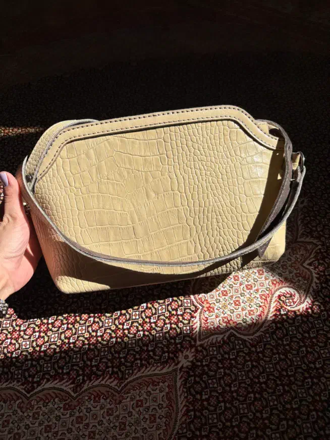 کیف چرم دخترانه|کیف، کفش، کمربند|ری, دیلمان|دیوار