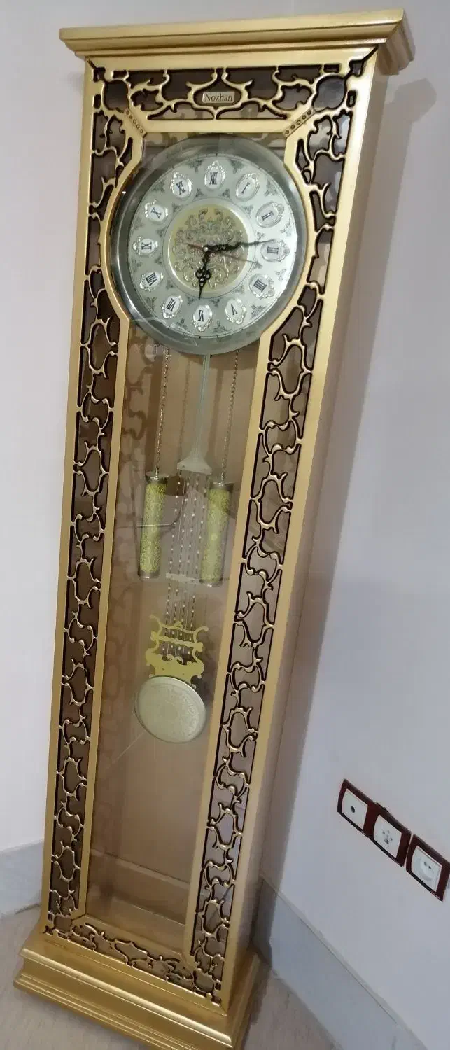 ساعت ایستاده طلایی، شیک. سالم.|ساعت دیواری و تزئینی|سبزوار, کاشفی شمالی (دادگستری)|دیوار