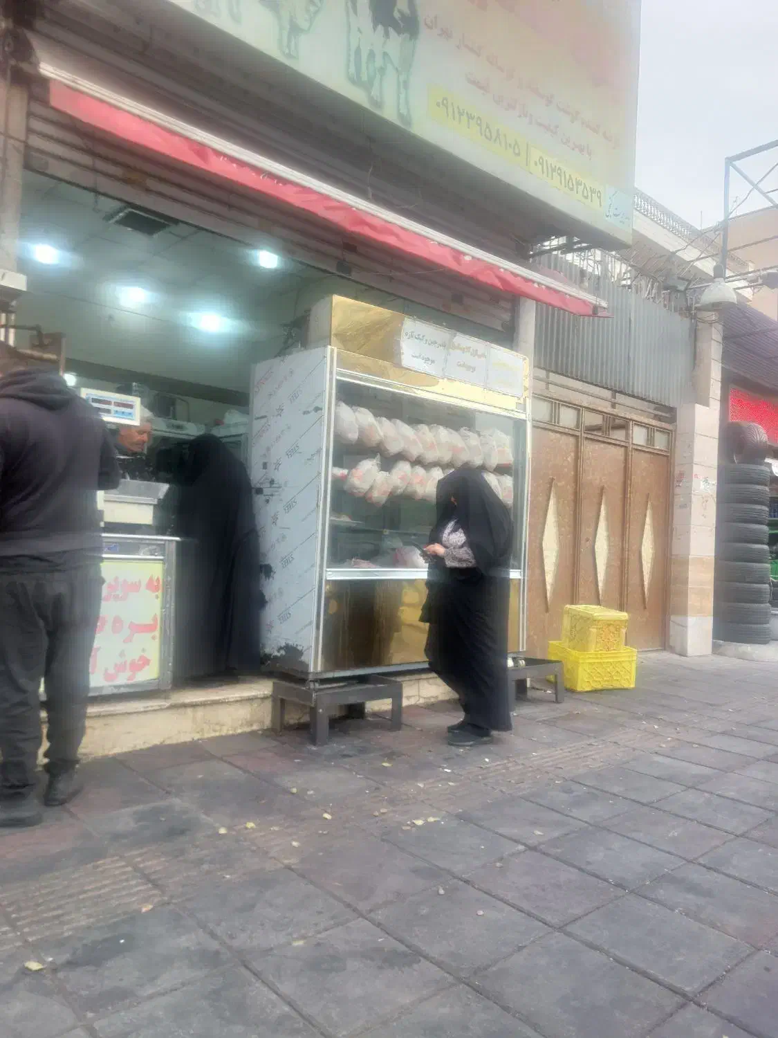 کارگر مرغ فروشی|استخدام خدمات فروشگاه و رستوران|تهران, آهنگ|دیوار