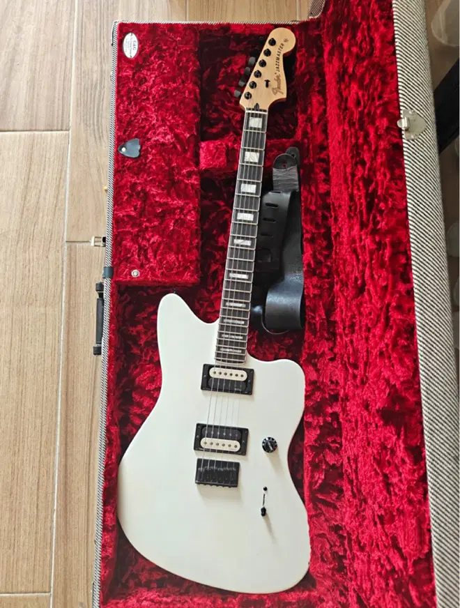 گیتار الکتریک fender jazzmaster signature Jim root|گیتار، بیس، امپلیفایر|تهران, جردن|دیوار
