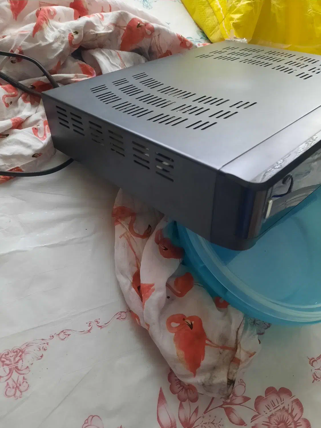 گیرنده دیجیتال فاقد کنترل|صوتی و تصویری|ری, سرتخت|دیوار