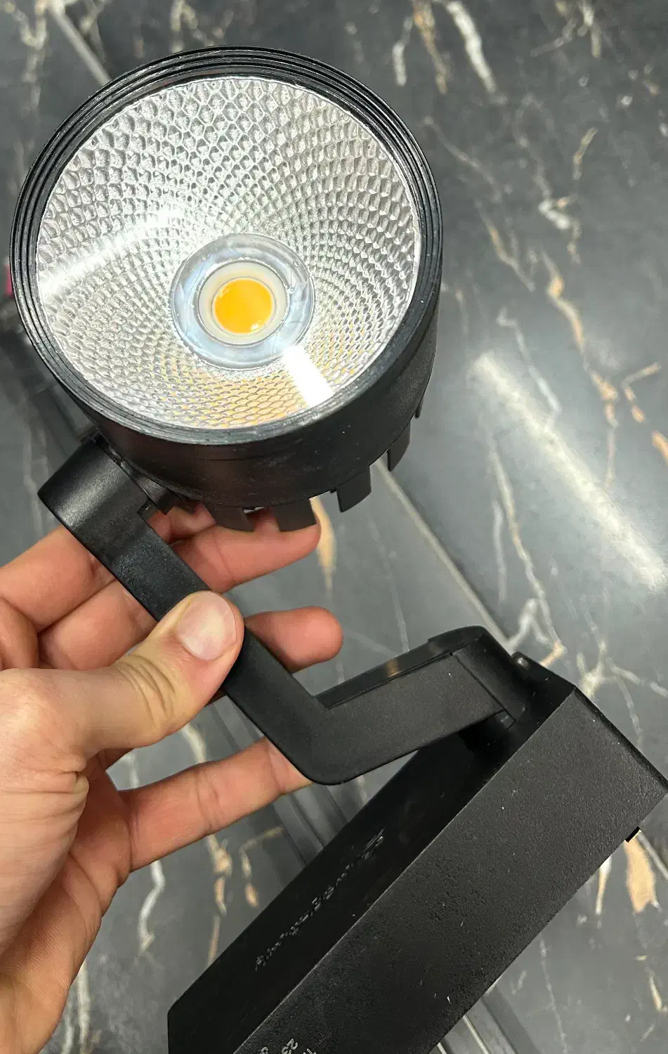 فروش چراغ تلسکوپی ریلی ۳۰ وات همراه با ریل ۲متری|لامپ و چراغ|ساری, |دیوار