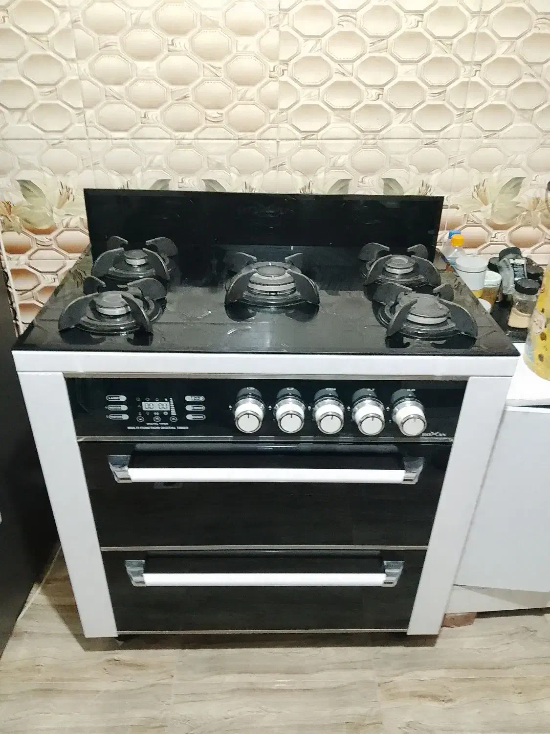 یک عدد اجاق گاز پنج شعله|اجاق گاز و لوازم برقی پختوپز|رباطکریم, کیکاور|دیوار