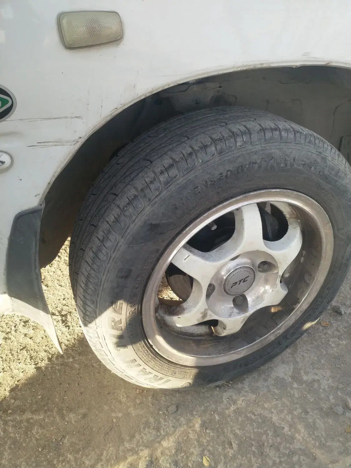 چهار حلقه رینگ و لاستیک|قطعات یدکی و لوازم جانبی|نجف‌آباد, صالح آباد|دیوار