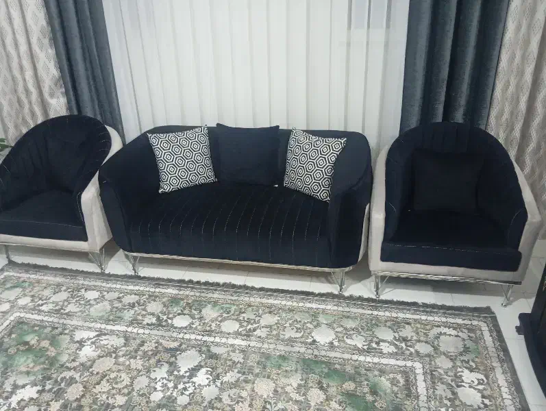 مبل|مبلمان خانگی و میز عسلی|پرند, فاز ۱|دیوار