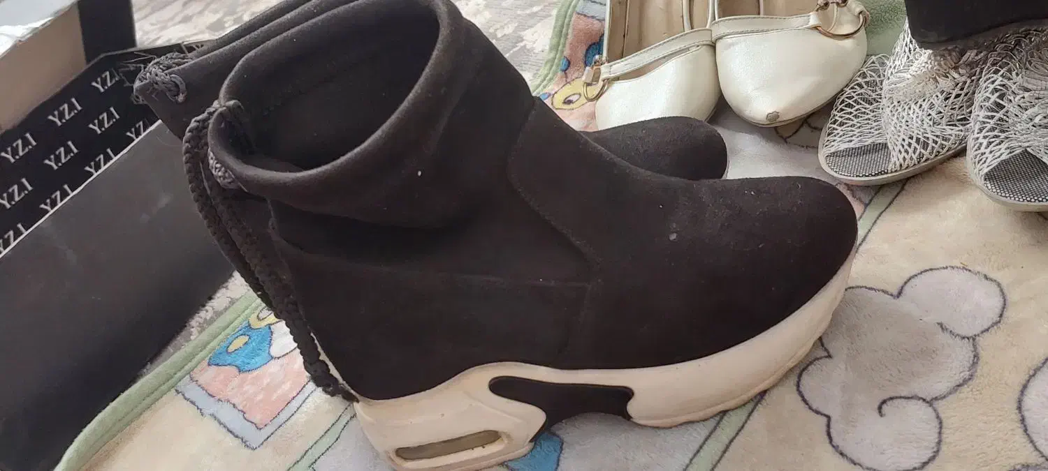 پوتین|کیف، کفش، کمربند|پاکدشت, پاکدشت (مامازند)|دیوار