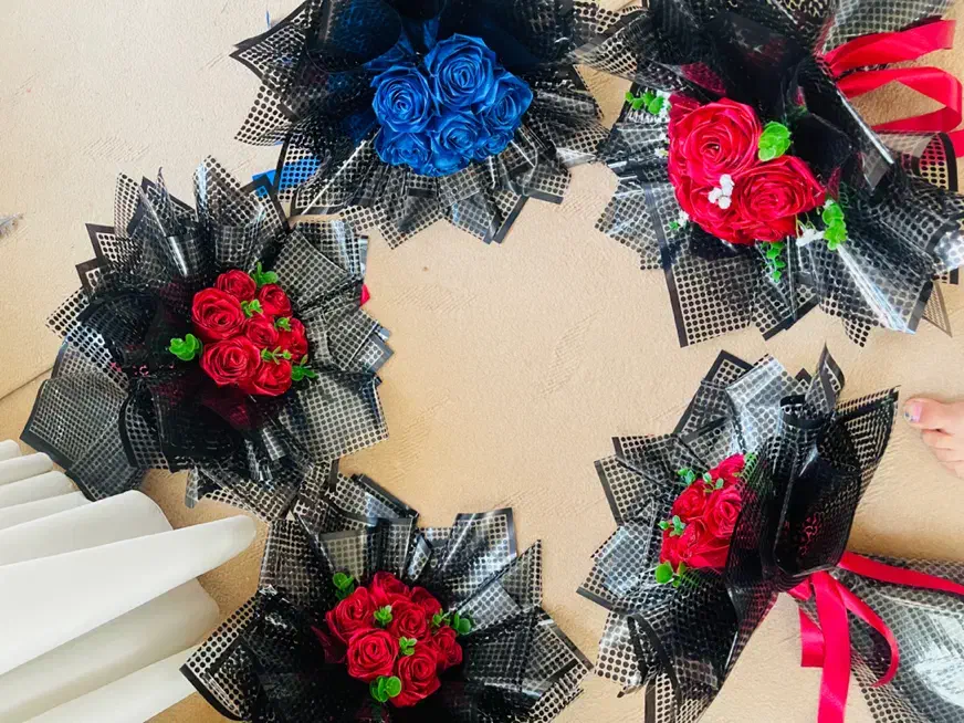 دسته گل از۱۲۰|گل مصنوعی|یزد, |دیوار