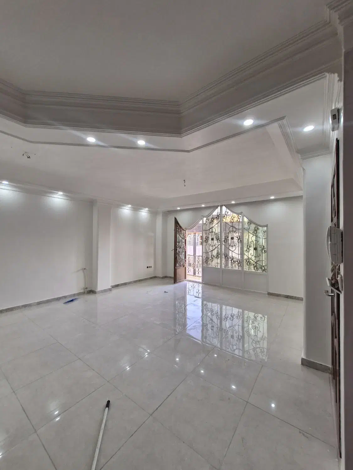 فردوس غرب /77متر سالن پرده خور/آگهی واقعی زیر قیمت|فروش آپارتمان|تهران, ارم|دیوار