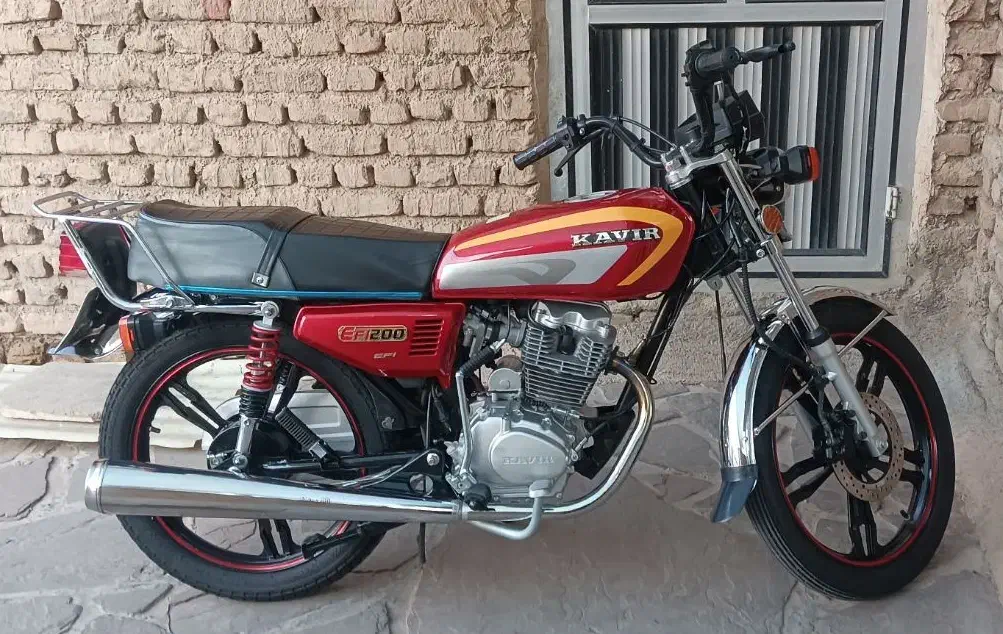 200 کویر|موتورسیکلت|ایوانکی, |دیوار