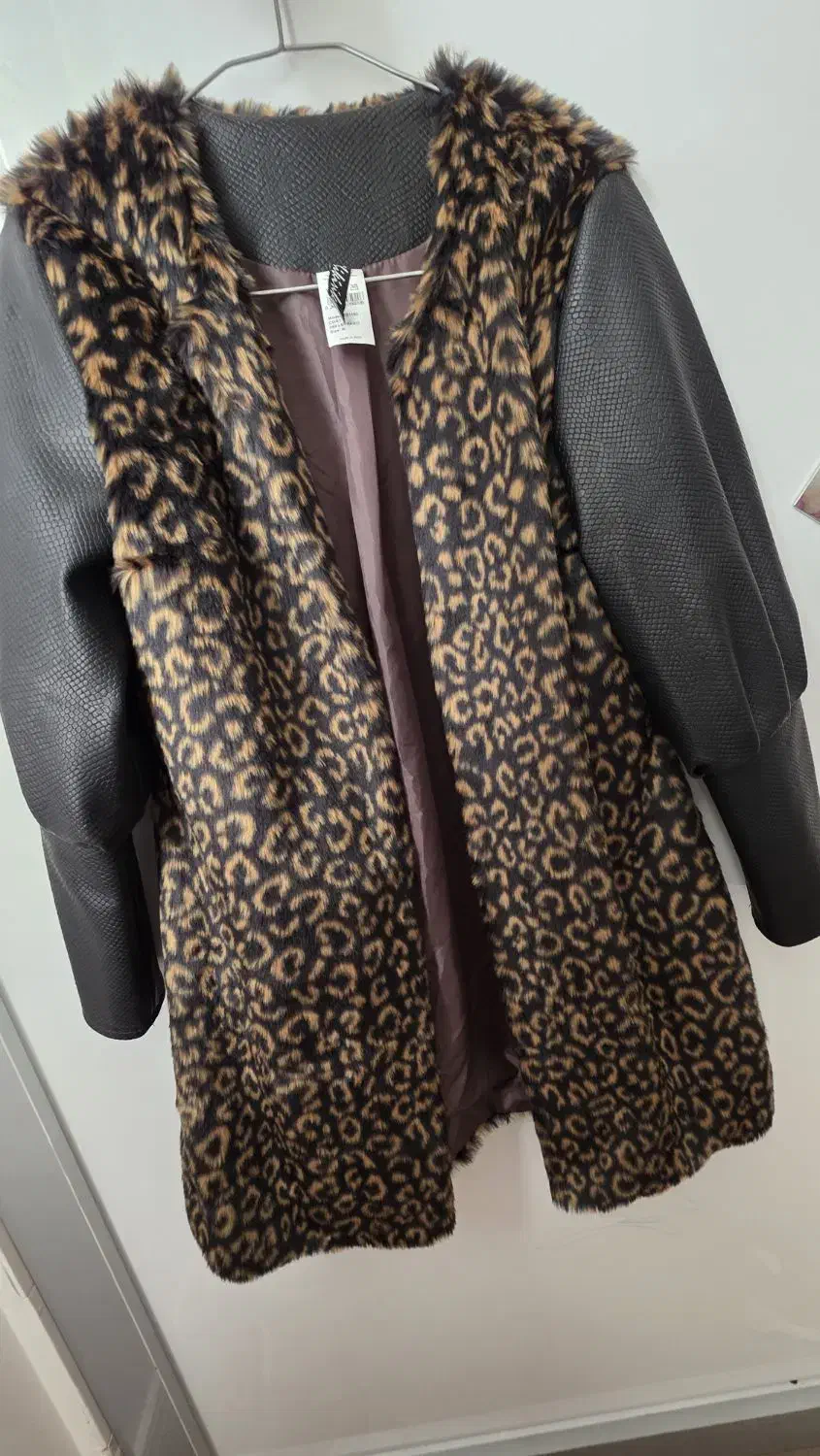 پالتو|لباس|گرمسار, |دیوار