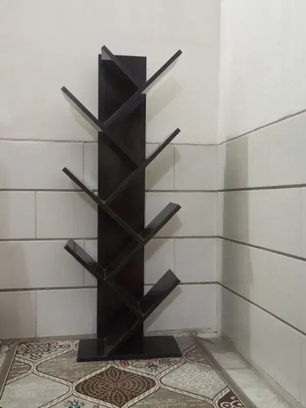 کتابخانه درختی / کتاب خانه درختی|کتابخانه، شلف، قفسه‌های دیواری|برخوار, |دیوار