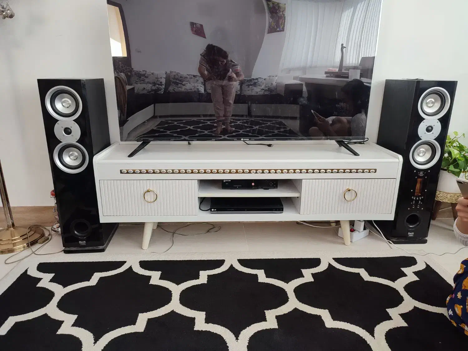 مبل و میز ناهار خوری|مبلمان خانگی و میز عسلی|صدرا-فارس, فاز ۱|دیوار