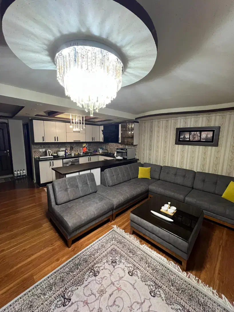 74متر طبقه سوم براصلی خیابان الوچه چی|فروش آپارتمان|بندر انزلی, معلم|دیوار