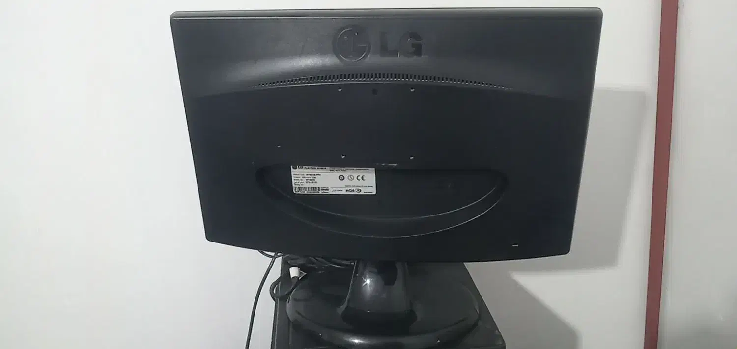 فروش معاوضه مانیتور ال جی ۱۹ اینچ در حد آک|رایانه رومیزی|مشهد, زیرکن|دیوار