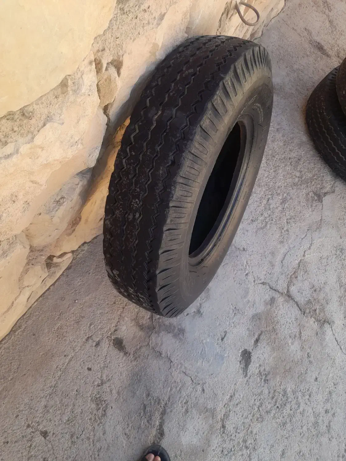 لاستیک نیسان وانت|قطعات یدکی و لوازم جانبی|حمیل, |دیوار