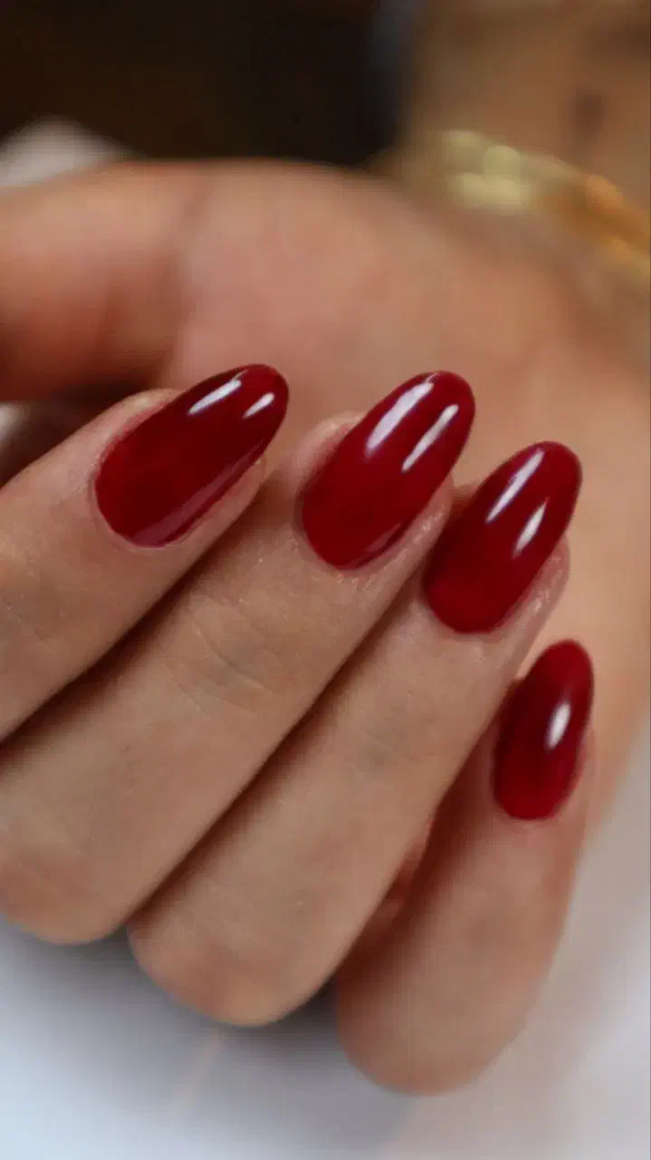 کاشت تخصصی ناخن|خدمات آرایشگری و زیبایی|خرمآباد, |دیوار