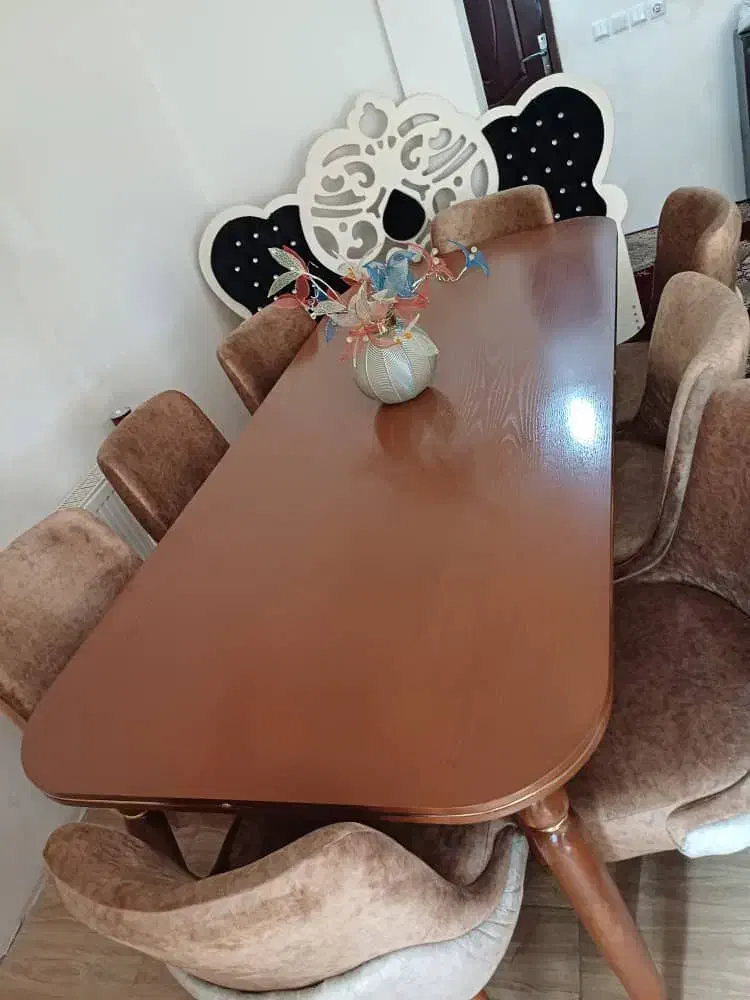 میز ناهار خوری ۸نفره کاملا سالم و نو|میز و صندلی غذاخوری|چاف و چمخاله, |دیوار