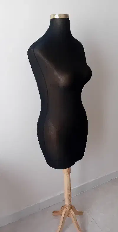 مانکن|لوازم خیاطی و بافتنی|پرند, فاز ۱|دیوار