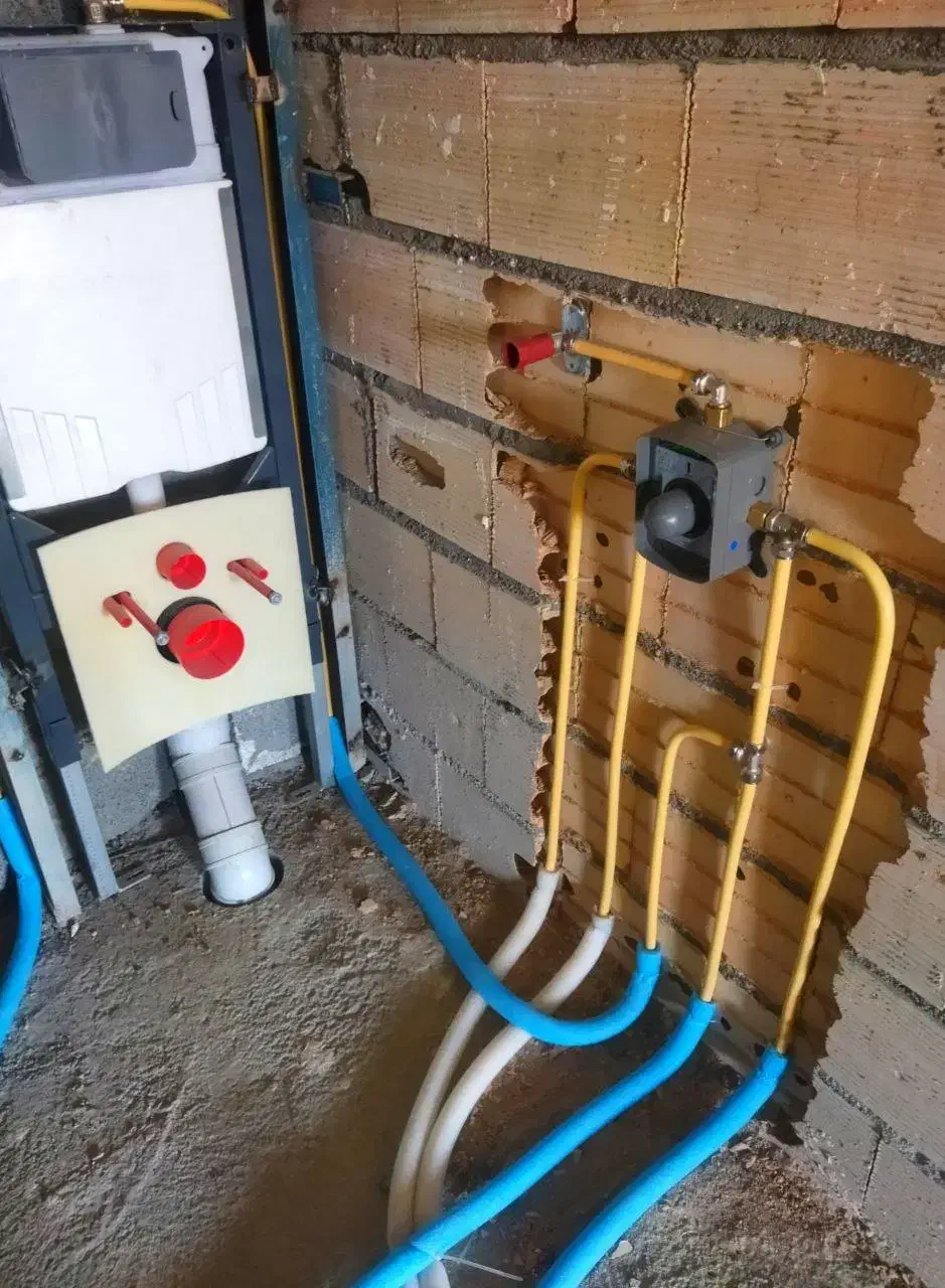 پیمانکار لوله کشی ساختمان با نیرو فعال|خدمات پیشه و مهارت|مشهد, خواجه ربیع|دیوار