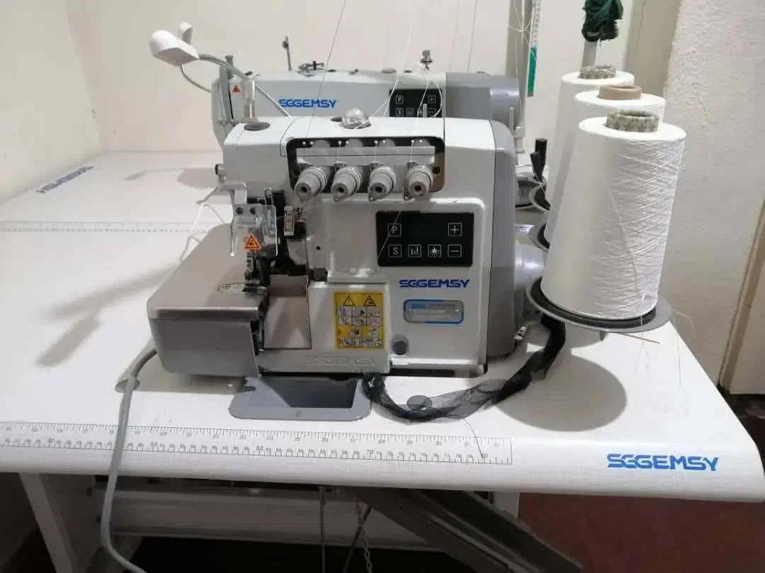 چرخ خیاطی و سردوز و اتو صنعتی و قیچی برقی|چرخ خیاطی و ریسندگی|ساری, |دیوار